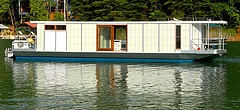 houseboat manufacturer